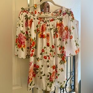 Bright flowy floral women’s top. Size 3x